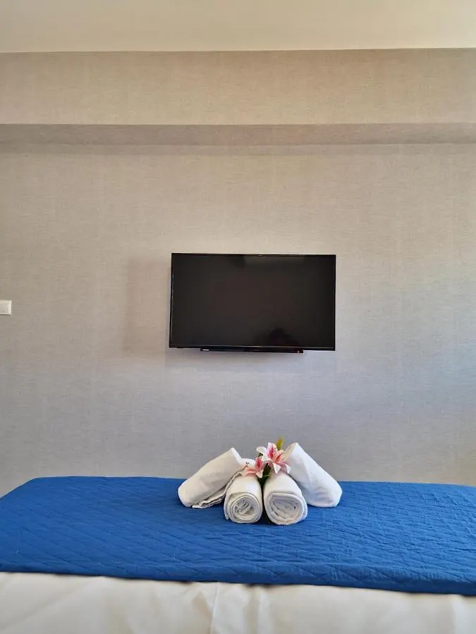 Carisa Deluxe Apartment With Jacuzzi Larnaca Cypern