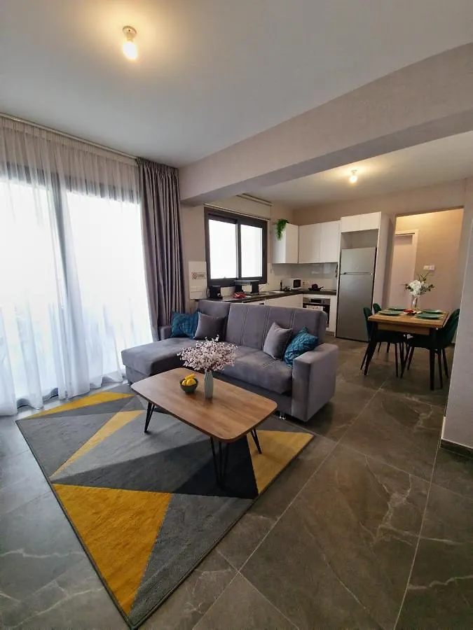 Carisa Deluxe Apartment With Jacuzzi Larnaca 0*,  Cypern